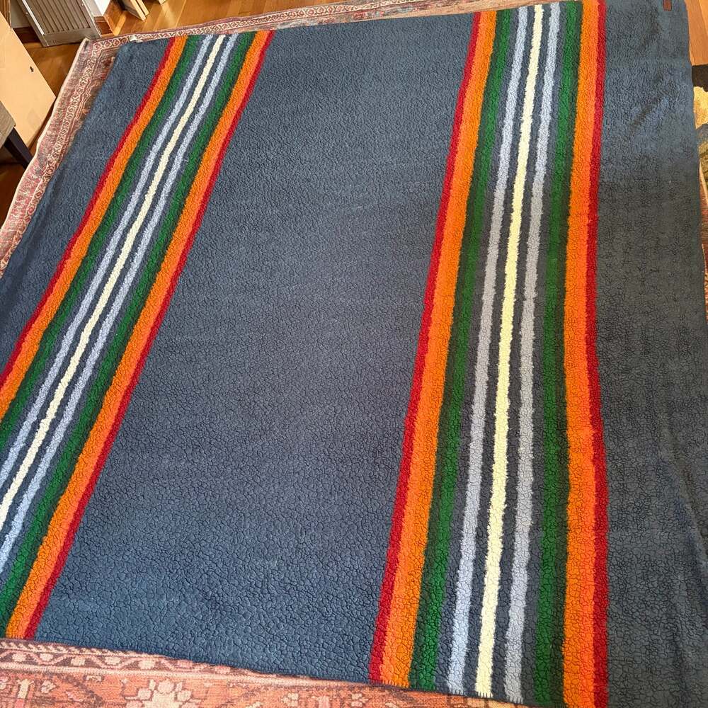 Pendleton Sherpa Fleece Queen Size Blanket Blue Grand Canyon Serape Stripe 92x99